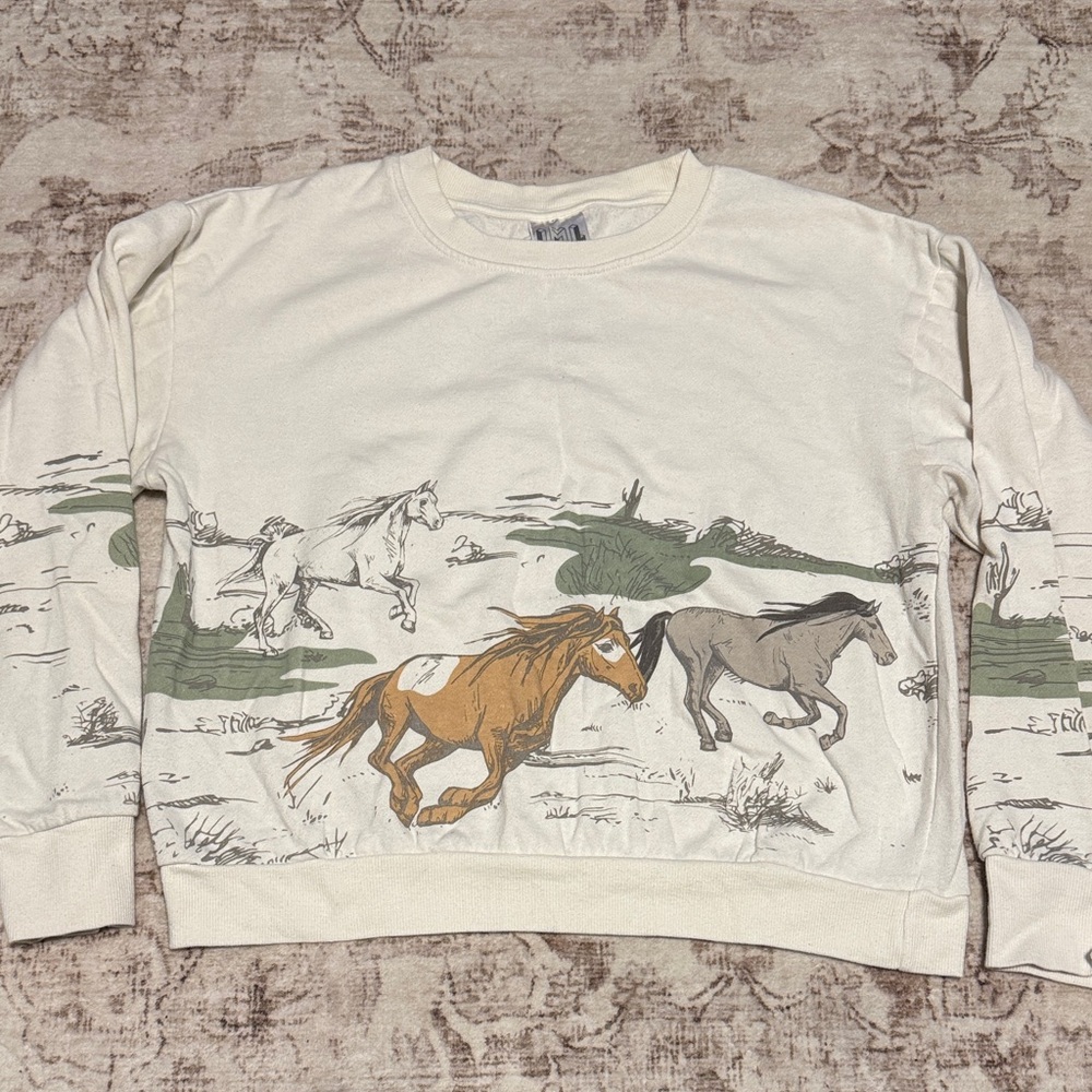Cream Horse Graphic Sweatshirt - Women's Crewneck